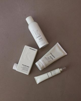 Trápí tě lupy, mastné kořínky nebo nepříjemný pocit ve vlasech? Přesně proto vznikla řada SCALP.SPA od KEVIN.MURPHY –...